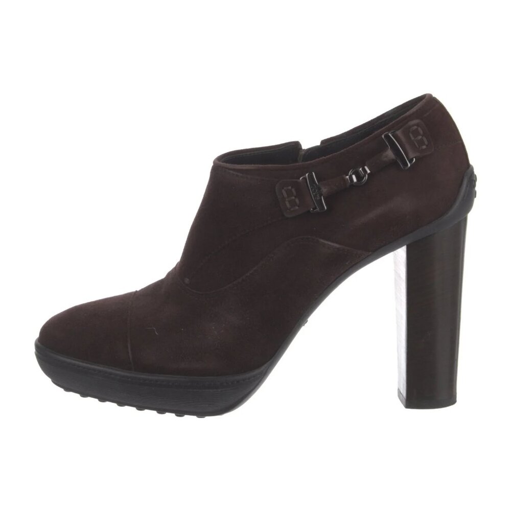 Tod's brown suede ankle boots. Size IT 40